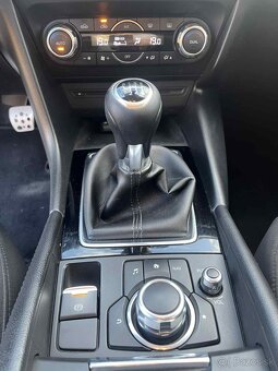 Mazda 3 - 10