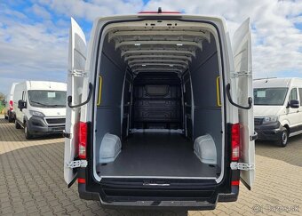 Volkswagen Crafter L3H2 2.0TDi / 140hp - 2022 - 10