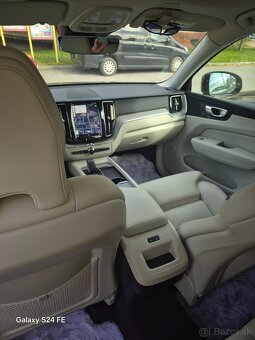 Volvo XC60 2.0 B4 mHEV Plus Dark AWD A/T - 10