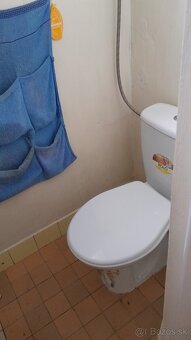 Na predaj priestranný 4-izbový rodinný dom - 10