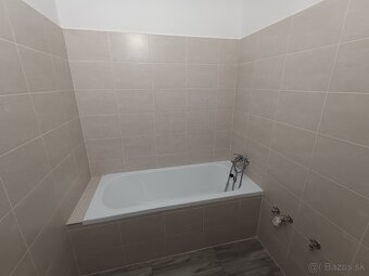 Prenájom 3 izbového bytu - 10