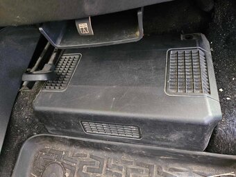 PREDAM AUDIO CANTON SKODA OCTAVIA 3 - 10