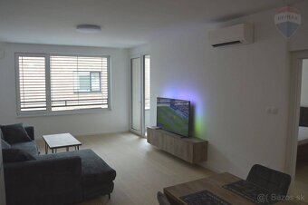 Prenájom novostavba 2 izbový byt Nitra centrum + garážové st - 10