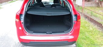 Kia Cee´d SW 1.6 GDI Silver 99kw r.2017 - 10