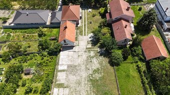 VYDRANY POZEMOK 1760M2 - MOŽNOSŤ ROZDELENIA NA 2 SAMOSTATNÉ - 10