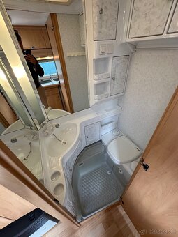 Obytný príves Hobby De Luxe + predstan - 10