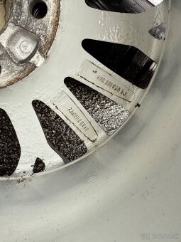 Hlinikove kolesa Audi - 10