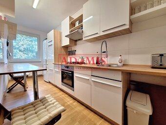ADOMIS - predám 3izbový byt, loggia, 65m2, Bruselská ulica K - 10