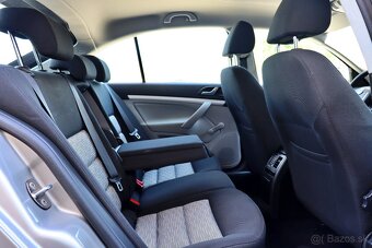 Škoda Octavia 1.6 MPI Ambiente - 10