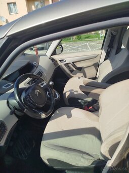 Citroën C4 Picasso 1.6 - 10