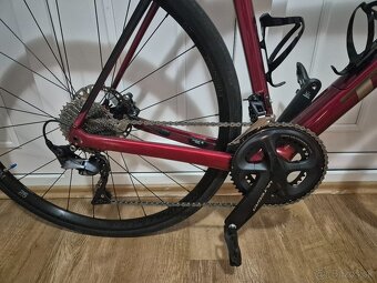 Predám Trek domane Sl6 veľ. 58,crimson/black - 10