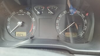 škoda octavia tour 1.6 Benzin (2009) - 10