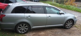 Toyota Avensis Combi 2.2 D4D – nová STK, pripravená jazdiť - 10