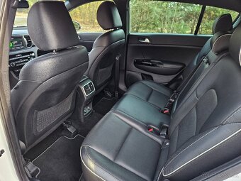 KIA Sportage 2.0 CRDi GT Line - 10