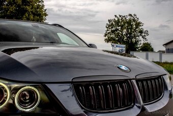 BMW Rad 3 Touring 320 i 150k A/T - 10