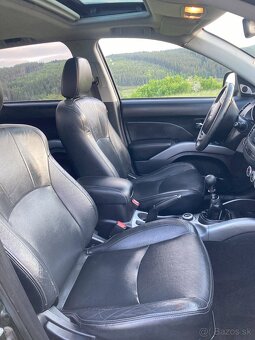 Predám Mitsubishi Outlander 4x4 (7 miest), webasto - 10
