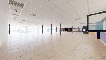 Na prenájom multifunkčné priestory – Trnava, prízemie + posc - 10