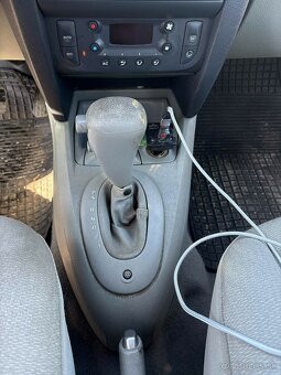 Renault Clio 1.4 16v - 10