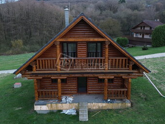 Panoramatický rodinný dom z guľatiny v Jelenci v štá… - 10