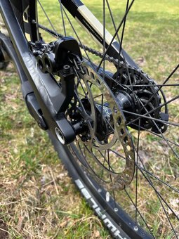 Down Hill bicykel CUVE TWO 15 PRO - 10