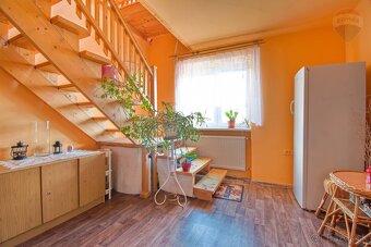 Na predaj dva byty, garáž, dvor, terasa, centrum mesta Veľký - 10