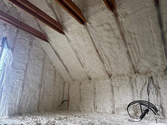 Striekaná a fúkaná izolácia – spoľahlivé zateplenie - 10