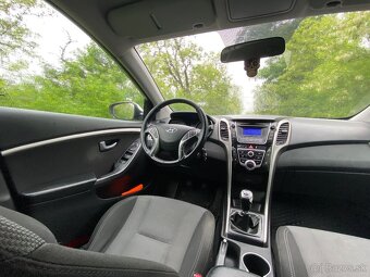 HYUNDAI i30 1.6CRDI - 10