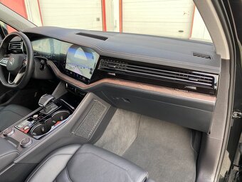 Volkswagen Touareg 3.0 V6 TDI Elegance 4Motion DPH - 10