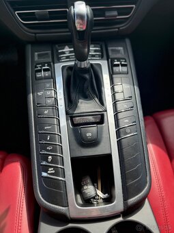 Porsche Macan - 10