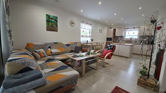 4 izbový bungalov Dolný Hričov na predaj - 10