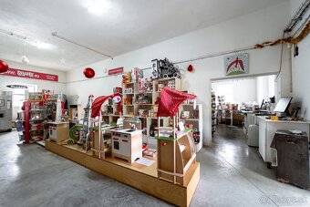 Ponúkame na predaj budovu / skladový priestor v Strážskom - 10