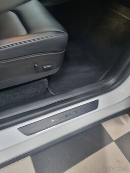 Tesla Model Y Long Range Dual Motor - 10