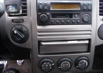 Nissan X-Trail 2,2 DCI 100KW 4X4 nafta manuál 100 kw - 10