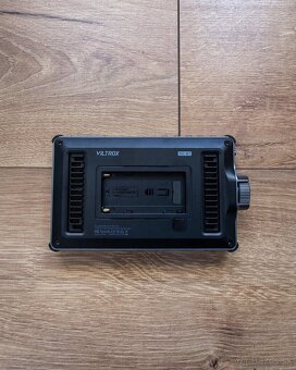 Video monitor Viltrox DC-A1, 7", 2800 nitov - 10