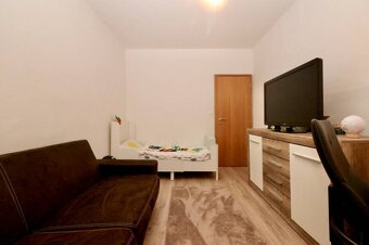 THE HOME I PREDAJ - Moderný 4-izb. byt v Petržalke pri jazer - 10
