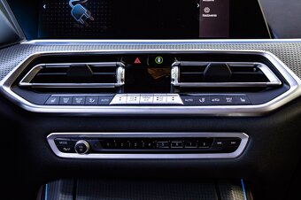BMW X5 xDrive45e 290kW / TOP STAV / Harman/Kardon / FULL LED - 10