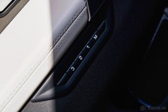 Land Rover Discovery Sport 2.0D SD4 SE AWD A/T - 10