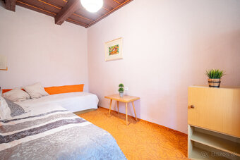 Na predaj autentická chalúpka 15km od Banskej Štiavnice - 10