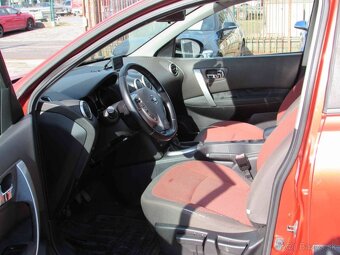 Nissan Qashqai 2.0 dCi Acenta 4x2 - splátka 105,-€ - 10