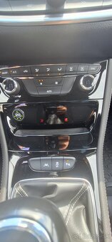 Opel astra K 1.4 turbo - 10