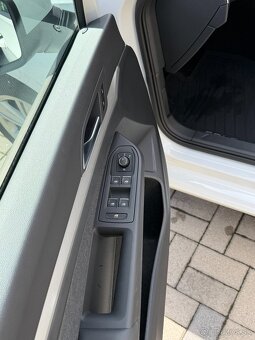 VW Golf Variant - 10