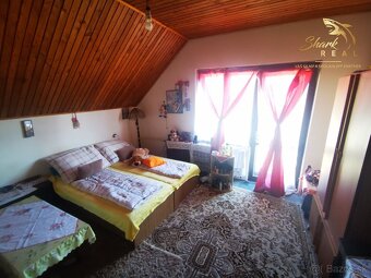 Priestranný 3-podlažný rodinný dom, pozemok 3544 m2 - 10