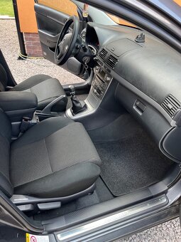 Toyota Avensis combi 2.2 D4D, r. v. 2007, 110kW - 10