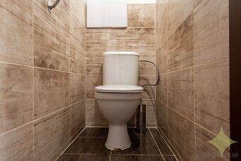 Zvýhodnená cena: Exkluzívne na predaj priestranný čiastočne  - 10