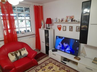 Na predaj veľký 5-izbový RD v obci Čierna Voda - 10