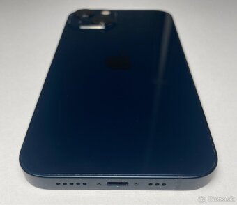 iPhone 13, batéria 85% - 10