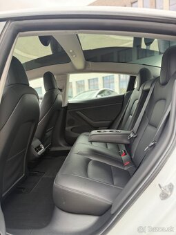 Tesla Model 3 RWD 2023 - 10