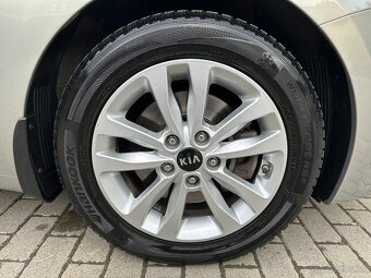 KIA Cee’d Hatchback 74kw Manuál - 10
