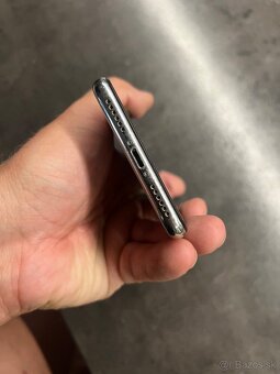 Predam Iphone X 256gb biely - 10