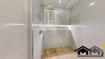 PREDAJ 6 IZBOVÝ RODINNÝ DOM NA ZOBORE - 10
